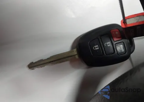 2015 Toyota Corolla Le Plus из США, поврежденный, VIN 5YFBURHE1FP188754